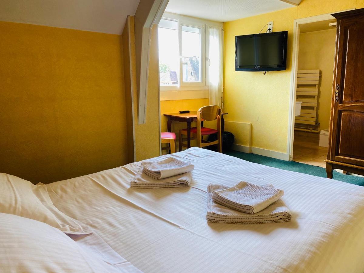 פאלז Hotel De La Poste מראה חיצוני תמונה